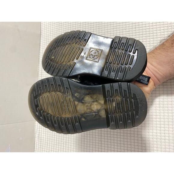 Dr. Martens Infant 1460 Softy T Leather Lace Up Boots Size 6 Black MSRP $65 - Picture 4 of 9